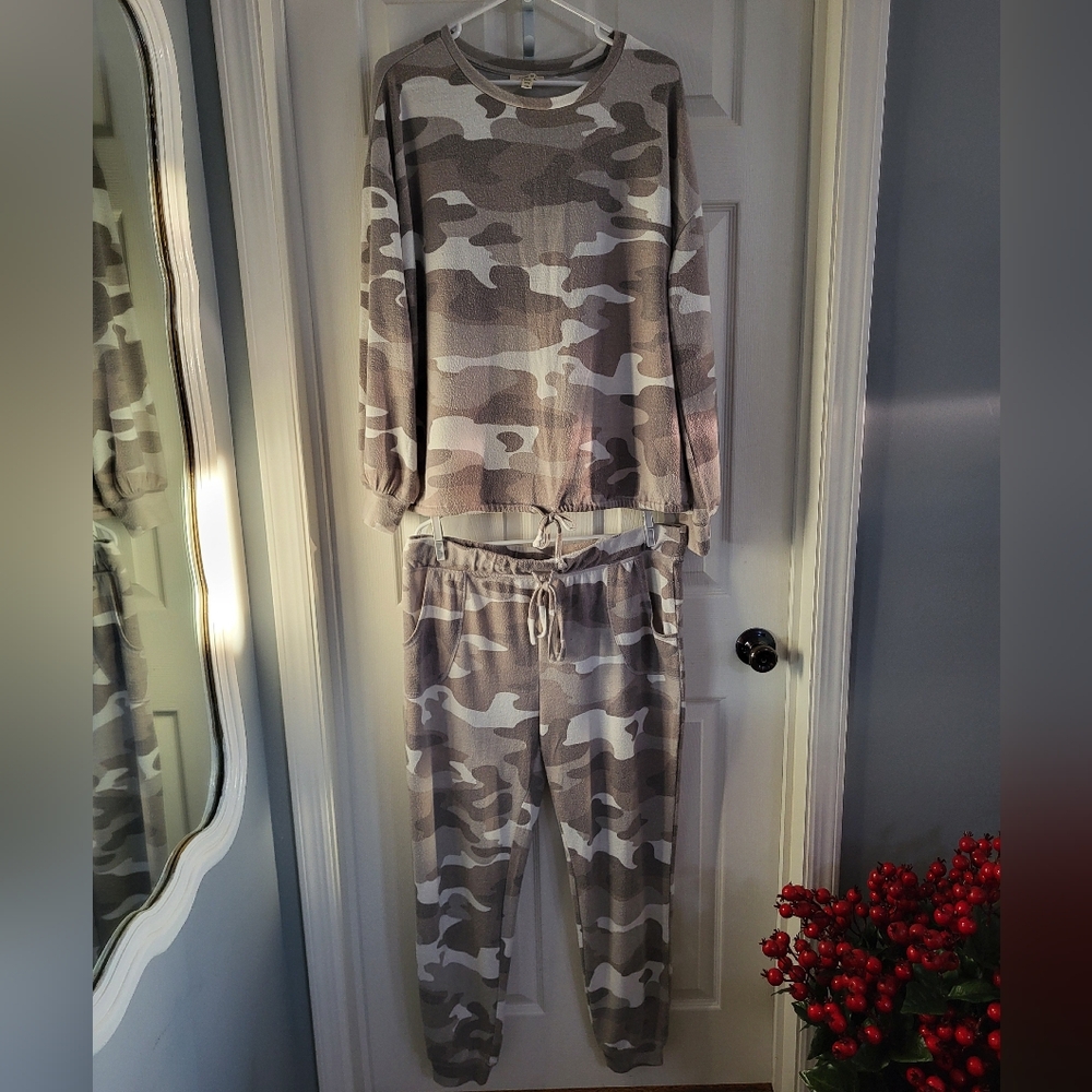 Como Blu Camo Lounge Wear Set - Gray